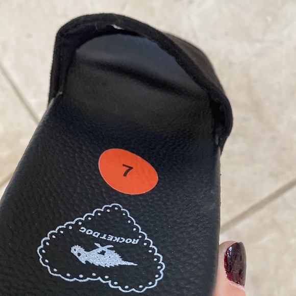 Rocket Dog Black Platform Suede Slide Sandals - Picture 7 of 9